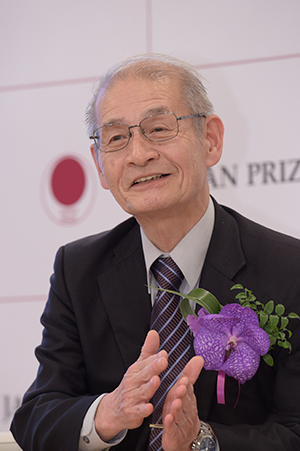 Dr. Akira Yoshino